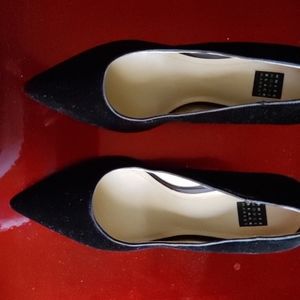 Black seude pumps
